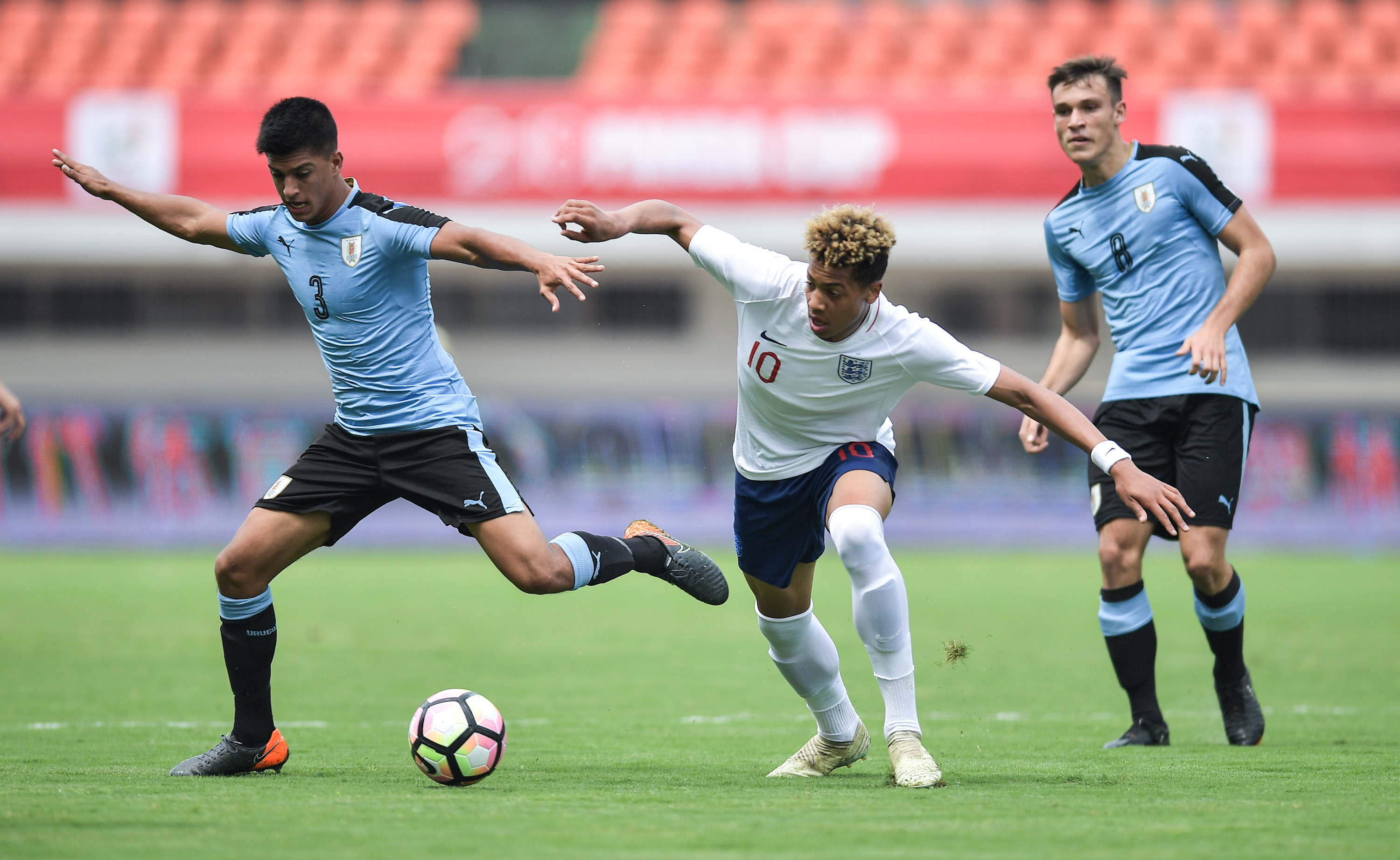 青年球队获得国际比赛的出色表现 青年球队获得国际比赛的出色表现